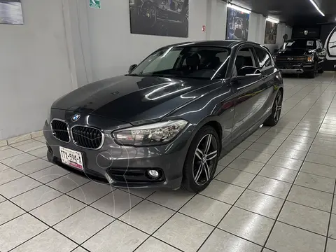 BMW Serie 1 118iA Sport Line usado (2018) color Gris Mineral precio $249,000