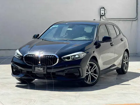 BMW Serie 1 118iA usado (2021) color Negro financiado en mensualidades(enganche $109,800 mensualidades desde $8,564)