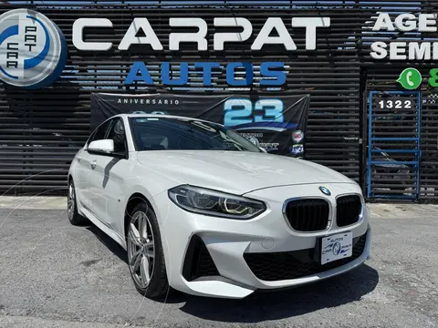 BMW Serie 1 118iA M Sport usado (2021) color Blanco Alpine precio $399,000
