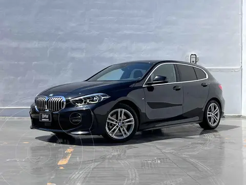 BMW Serie 1 118i usado (2024) color Negro financiado en mensualidades(enganche $153,780 mensualidades desde $15,170)