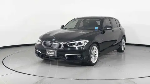 BMW Serie 1 120iA Urban Line usado (2017) color Negro precio $363,999