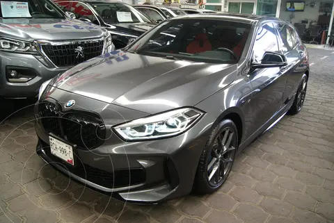 BMW Serie 1 M135i xDrive usado (2022) color Gris precio $728,000