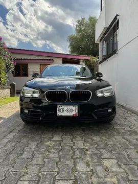 BMW Serie 1 118i usado (2019) color Negro precio $340,000