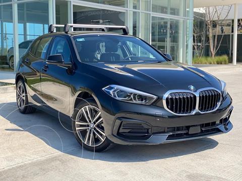 foto BMW Serie 1 3P 118iA usado (2021) color Negro precio $718,211