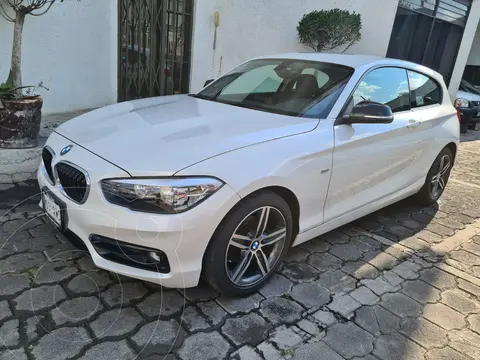 BMW Serie 1 118iA Sport Line usado (2018) color Blanco precio $275,000