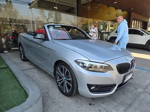 BMW Serie 2 Convertible 220iA Sport Line Aut usado (2018) color Gris Mineral precio $443,000