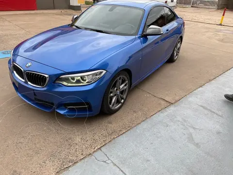 foto BMW Serie 2 Coupé 235i Paquete M usado (2016) color Azul Metálico precio u$s48.800