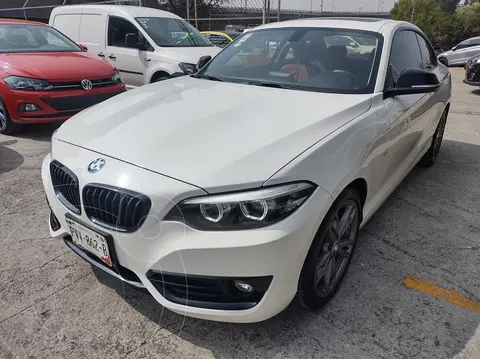 BMW Serie 2 Coupe 220iA Sport Line Aut usado (2018) color Blanco precio $439,000