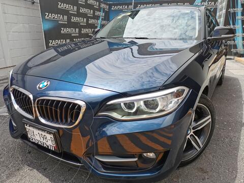 BMW Serie 2 Coupe 220iA Sport Line Aut usado (2016) color Azul Medianoche precio $400,000