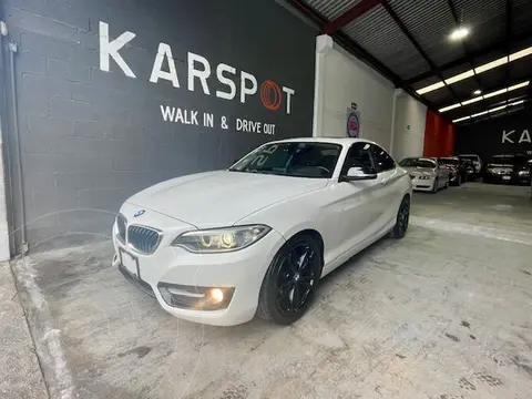 BMW Serie 2 Coupe 220iA Sport Line Aut usado (2015) color Blanco financiado en mensualidades(enganche $98,367 mensualidades desde $7,169)