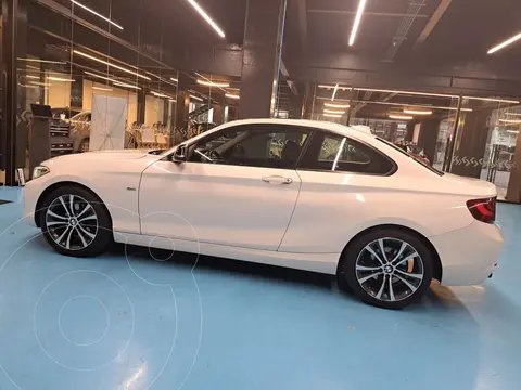 BMW Serie 2 Coupe 220iA Sport Line Aut usado (2017) color Blanco precio $390,000