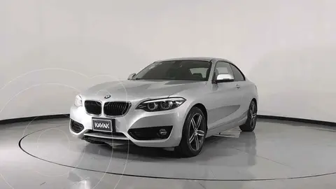BMW Serie 2 Coupe 220iA Executive Aut usado (2019) color Plata precio $533,999