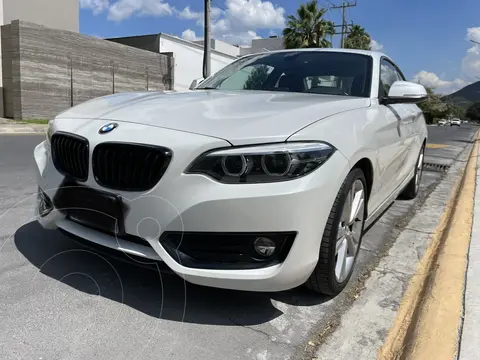 BMW Serie 2 Coupe 220iA Executive Aut usado (2018) color Blanco precio $420,000