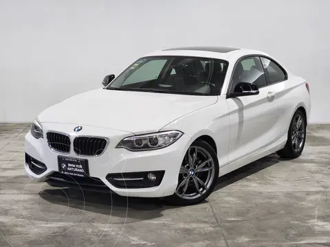 BMW Serie 2 Coupe 220iA Aut usado (2016) color Blanco precio $350,000