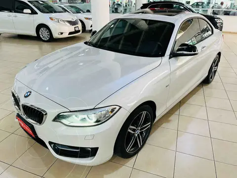 BMW Serie 2 Coupe 220iA Sport Line Aut usado (2017) color Blanco precio $457,000