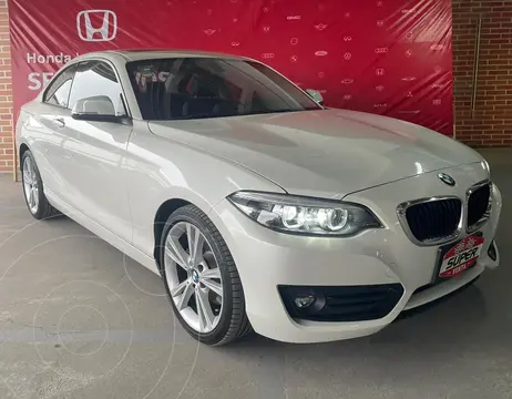 BMW Serie 2 Coupe 220iA Executive Aut usado (2019) color Blanco precio $529,000