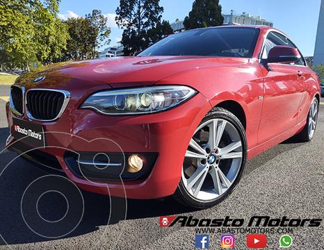 BMW Serie 2 220i Sport Line usado (2017) color Rojo Melbourne precio u$s34.900