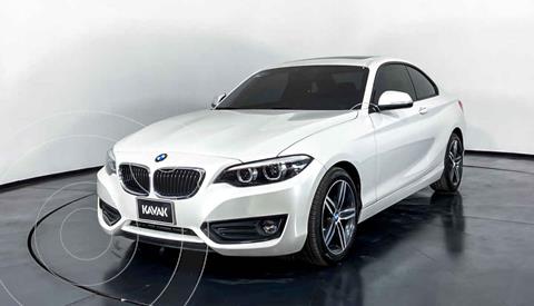foto BMW Serie 2 Coupé 220iA Executive Aut usado (2018) color Blanco precio $394,999