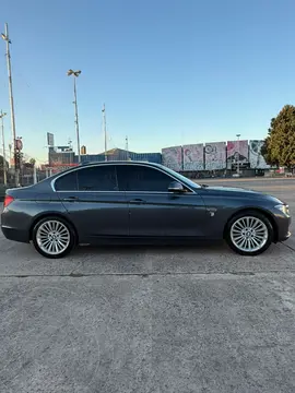 BMW Serie 3 Sedan 328i usado (2013) color Gris precio u$s26.500