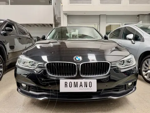 BMW Serie 3 Sedan 320i Executive usado (2017) color Azul Imperial precio u$s31.500
