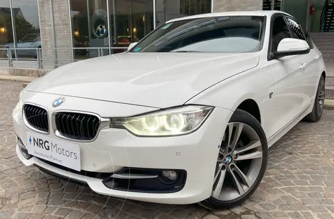 BMW Serie 3 Sedan 330i Sportive usado (2014) color Blanco precio u$s26.500