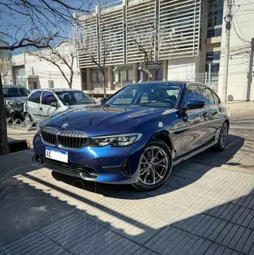 BMW Serie 3 Sedan 320i SportLine usado (2021) color Azul Imperial precio u$s42.900
