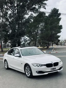 BMW Serie 3 Sedan 320i usado (2013) color Blanco precio u$s20.900
