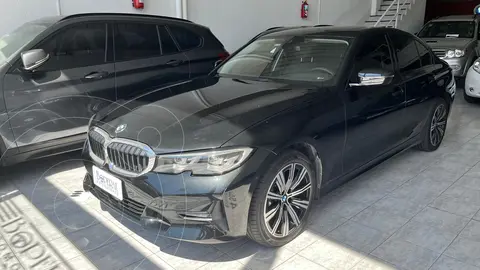 BMW Serie 3 Sedan 330i SportLine Aut usado (2020) color Negro Zafiro precio u$s57.900