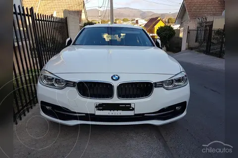 BMW Serie 3 318i Sport usado (2018) color Blanco precio $19.990.000