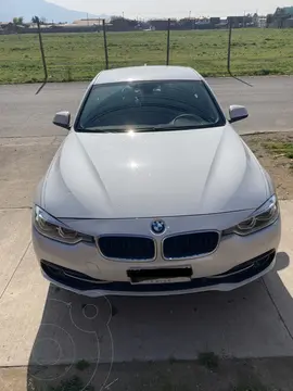 BMW Serie 3 318i Sport usado (2018) color Blanco precio $24.990.000