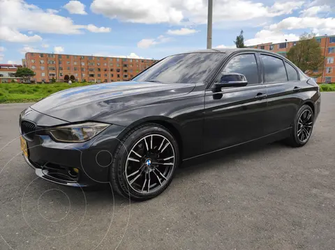 BMW Serie 3 320i Sport usado (2013) color Negro precio $63.900.000