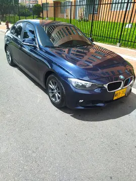 BMW Serie 3 320i usado (2013) color Azul precio $56.000.000