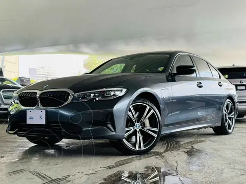 BMW Serie 3 320i usado (2022) color Gris financiado en mensualidades(enganche $155,980 mensualidades desde $15,387)