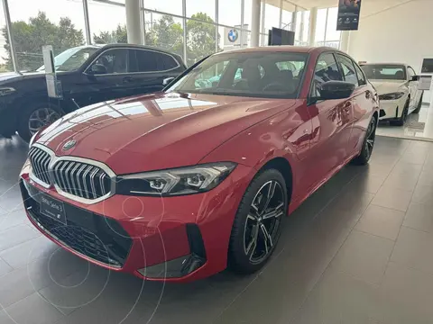 BMW Serie 3 330e usado (2024) color Rojo financiado en mensualidades(enganche $283,560 mensualidades desde $22,118)