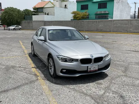 BMW Serie 3 318iA Executive usado (2018) color Plata precio $300,000