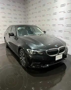 BMW Serie 3 330i usado (2021) color Negro precio $660,000