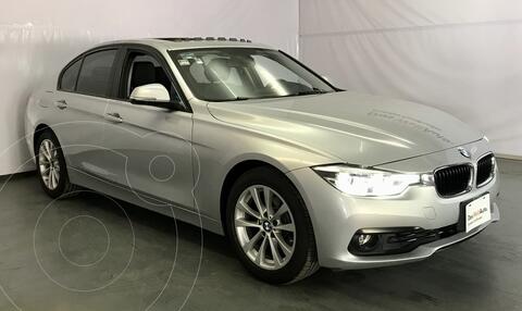 foto BMW Serie 3 320iA usado (2017) color Plata precio $404,990