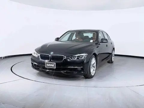 BMW Serie 3 330e Luxury Line (Hibrido) Aut usado (2017) color Negro precio $471,999