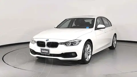 BMW Serie 3 320iA usado (2017) color Blanco precio $418,999