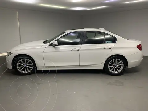BMW Serie 3 320iA usado (2017) color Blanco precio $348,200