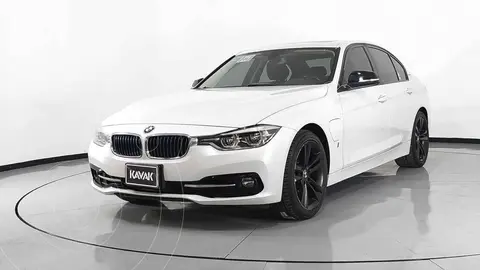 BMW Serie 3 320iA Sport Line usado (2018) color Blanco precio $601,999