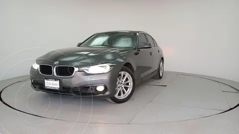 BMW Serie 3 318iA Executive usado (2018) color MINERAL GREY financiado en mensualidades(enganche $342,000)