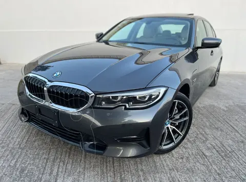 BMW Serie 3 330e usado (2022) color Gris precio $898,000