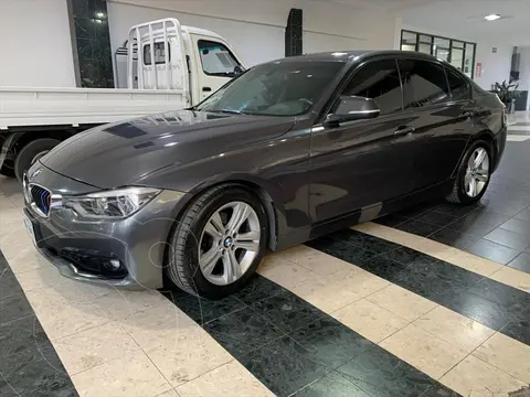 BMW Serie 3 320iA Sport Line usado (2017) color Gris Oscuro precio $275,000