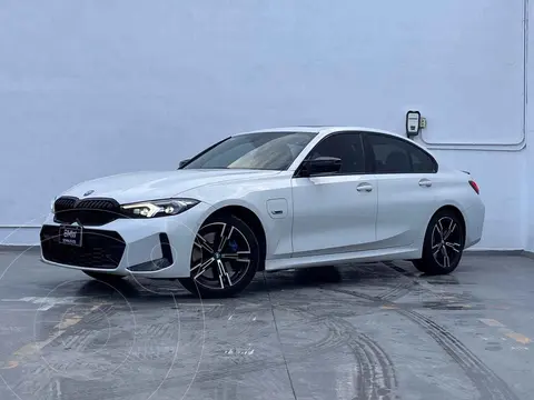 BMW Serie 3 330e usado (2023) color Blanco precio $779,000