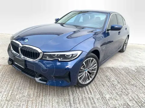 BMW Serie 3 330e Sport Line Plus usado (2022) color Azul precio $949,700