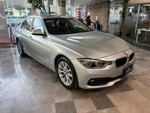 BMW Serie 3 320iA Executive usado (2018) color plateado precio $429,000