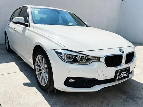 BMW Serie 3 320iA usado (2017) color Blanco Alpine precio $310,000