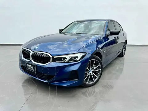 BMW Serie 3 330e usado (2023) color Azul precio $869,000