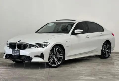 BMW Serie 3 330e Sport Line Plus usado (2021) color Blanco precio $995,000